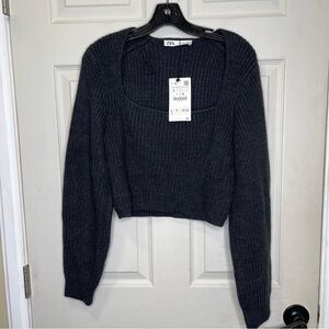 Zara Women's Dark Grey Cropped Wool Blend
Sweater Size L